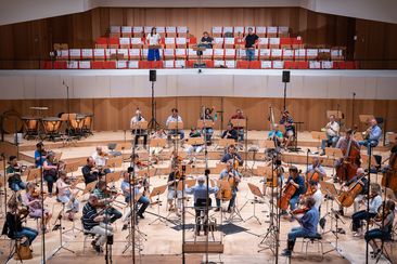 Physically distanced soloists © Björn Kadenbach